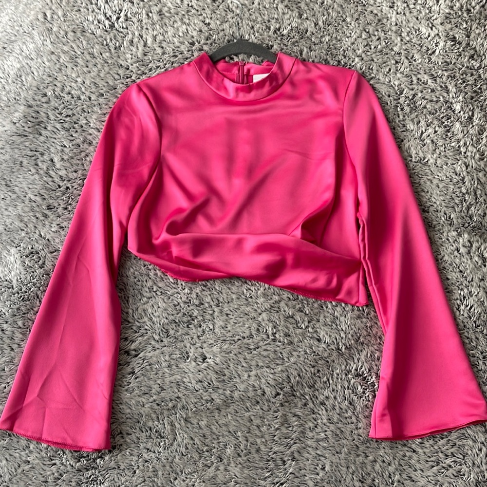 cropped pink blouse